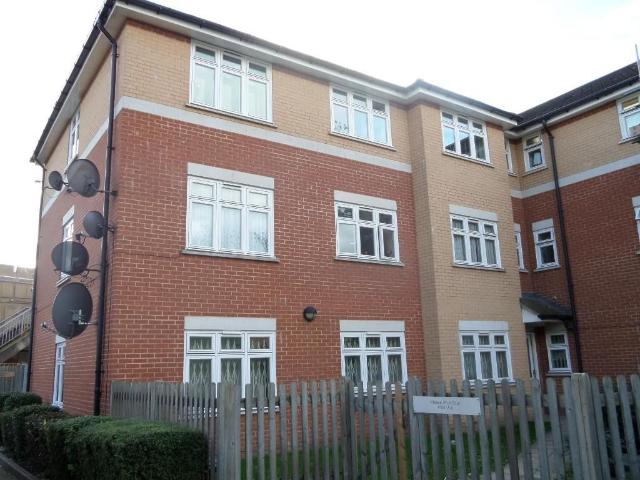 Hounslow Road, Greater London TW13, 2 bed flat to rent, £1,500 pcm | PrimeLocation