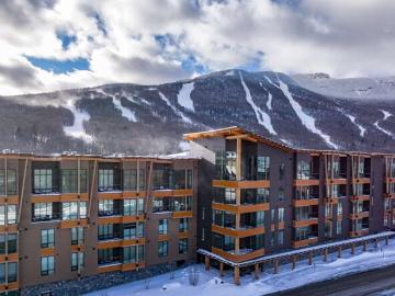 Hourglass Dr Unit,stowe, Condo For Sale