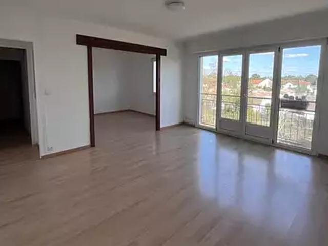 Hourtin 33990 Achat / Vente appartement 5 pièces t5 au dernier étage parking