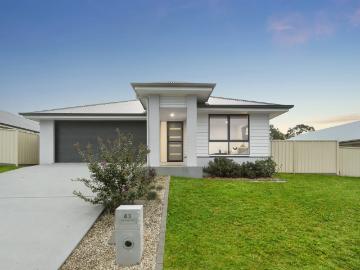 Cessnock, Narone Creek - Garden, Parking