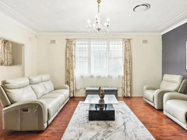 house 43 Nicholson Street, Burwood