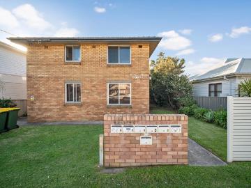 house 4/17 Rowlands Street, Merewether