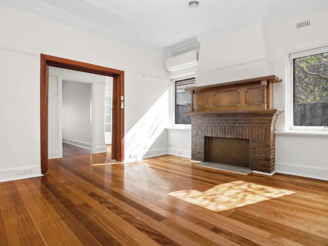 house 42 Westbury Grove, St Kilda East