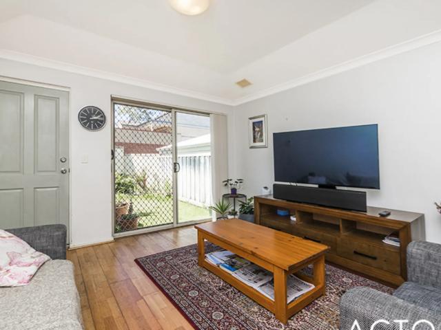 house 4/648 Stirling Highway, Mosman Park