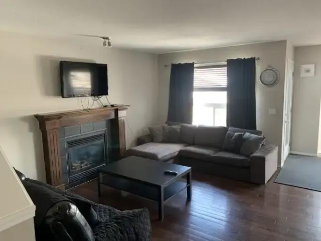 House 4 Bedroom For Rent Calgary AB 2650 ES104362797