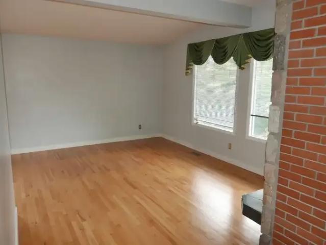 House 4 Bedroom For Rent Calgary AB 2995 ES104257297