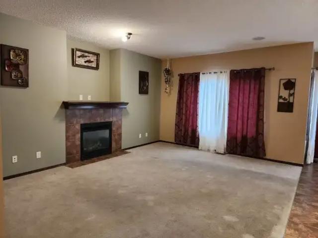 House 4 Bedroom For Rent Calgary AB 3400 ES105467288