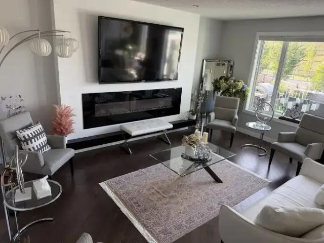 House 4 Bedroom For Rent Calgary AB 3750 ES105378603