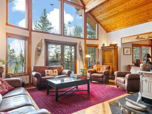 House 4 Bedroom For Rent Canmore AB 4745 ELS104638345