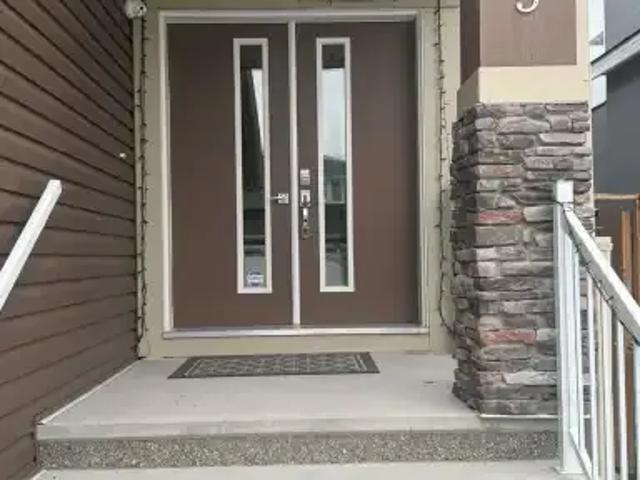 House 4 Bedroom For Rent Chestermere AB 2750 ES105505821
