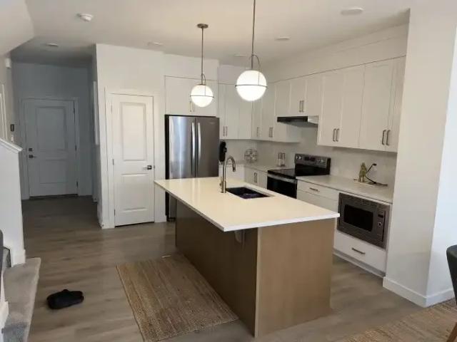 House 4 Bedroom For Rent Chestermere AB 2850 ES104972802