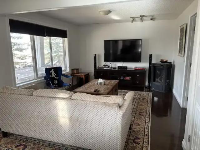 House 4 Bedroom For Rent Chestermere AB 3500 ES104362801
