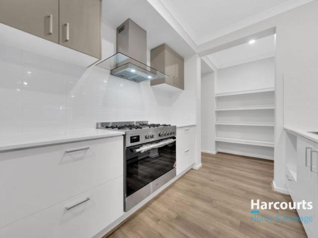 House 4 Bedroom For Rent Clyde North VIC 630 ES106063287