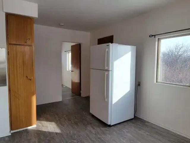 House 4 Bedroom For Rent Clairmont AB 2150 ES105327004