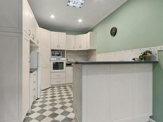 House 4 Bedroom For Rent Clare SA ES105933476
