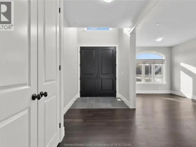 House 4 Bedroom For Rent Amherstburg ON 4000 ES105581087