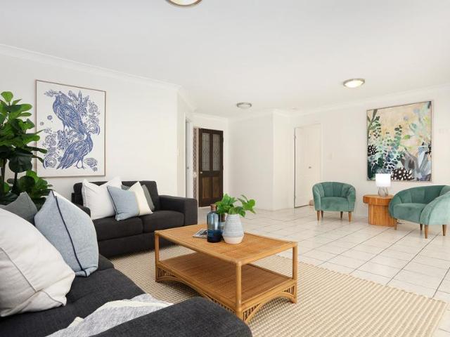 House 4 Bedroom For Rent Ashmore QLD 1200000 ES106137763