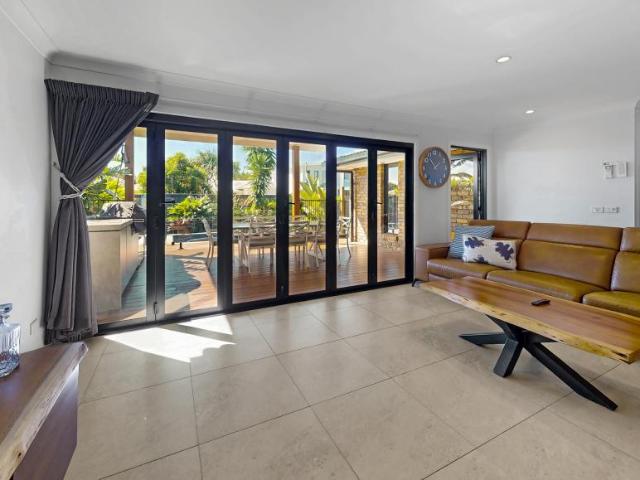 House 4 Bedroom For Rent Bokarina QLD 1250 ELS105237350
