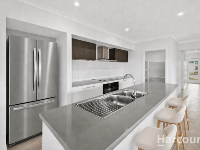 House 4 Bedroom For Rent Bargara QLD ES106016776
