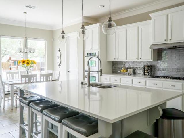 House 4 Bedroom For Rent GLENEAGLE QLD 662150 ELS79500067