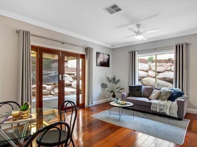 House 4 Bedroom For Rent Greenwith SA ES105971402