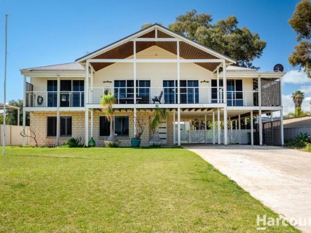 House 4 Bedroom For Rent Guilderton WA ES106042174