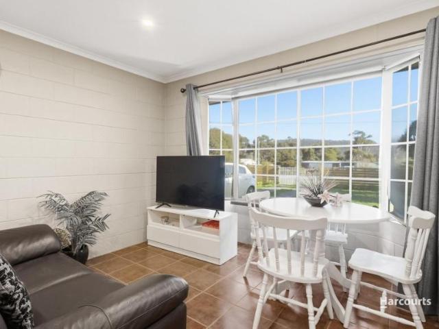 House 4 Bedroom For Rent Deep Bay TAS ES106003567