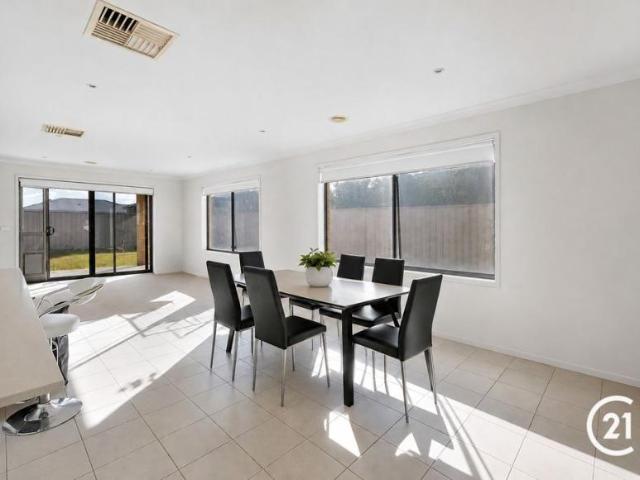 House 4 Bedroom For Rent Echuca, VIC ES105077630
