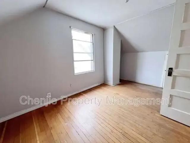 House 4 Bedroom For Rent Edmonton AB 1450 ES105087894