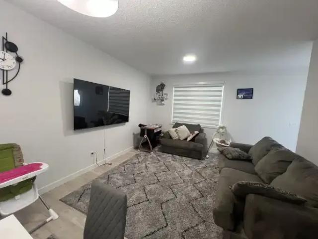House 4 Bedroom For Rent Edmonton AB 2100 ES104535469