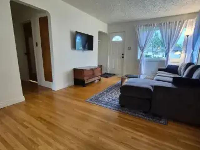 House 4 Bedroom For Rent Edmonton AB 2250 ES105378232
