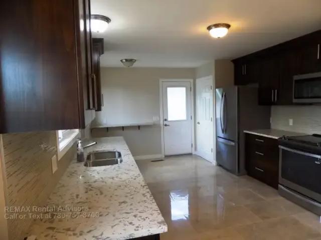 House 4 Bedroom For Rent Edmonton AB 2200 ES105543437