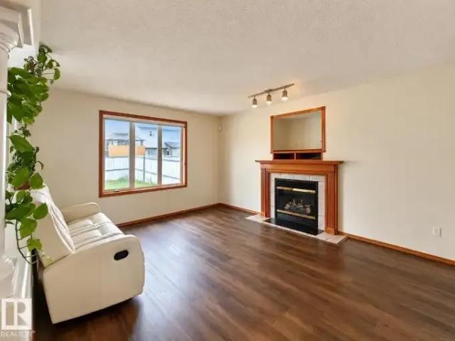 House 4 Bedroom For Rent Edmonton AB 2600 ES105923623