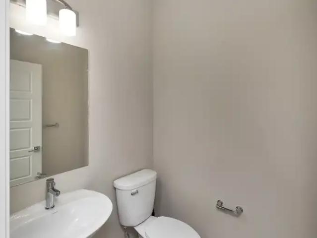 House 4 Bedroom For Rent Edmonton AB 2700 ES105100813
