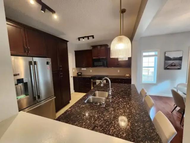 House 4 Bedroom For Rent Edmonton AB 2950 ES105526059