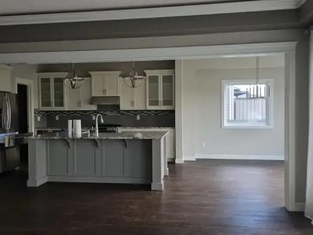 House 4 Bedroom For Rent Edmonton AB 3450 ES105654066
