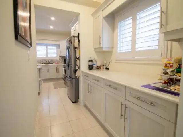 House 4 Bedroom For Rent Fort Erie ON 2595 ES104000099