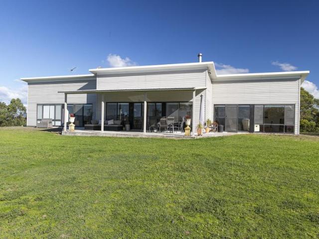 House 4 Bedroom For Rent Firefly NSW ES103772754