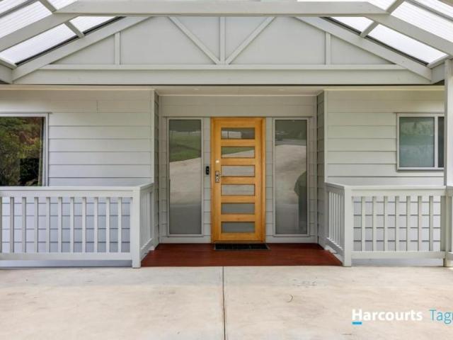 House 4 Bedroom For Rent Flagstaff Hill SA ES106002871