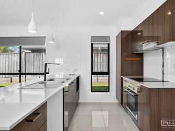 House 4 Bedroom For Rent Hidden Valley QLD ES103403230
