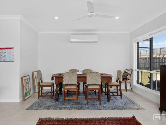 House 4 Bedroom For Rent Hidden Valley QLD ES104108749