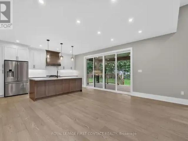 House 4 Bedroom For Rent Innisfil ON 3150 ES104876945