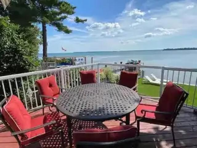 House 4 Bedroom For Rent Innisfil ON 7500 ES105360077