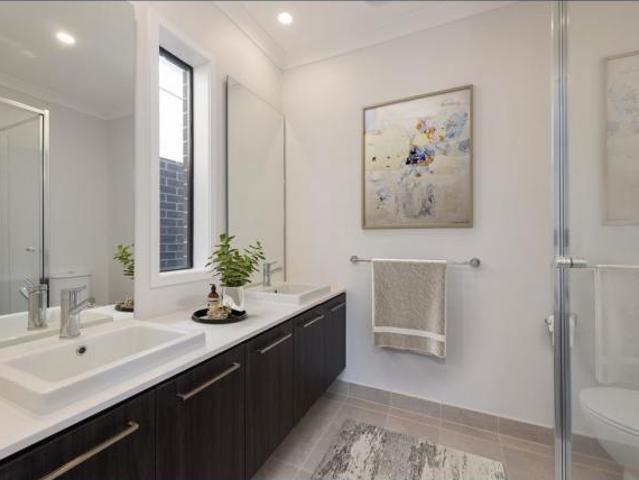 House 4 Bedroom For Rent JIMBOOMBA QLD 668000 ELS84277246