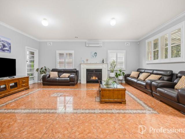 House 4 Bedroom For Rent Oakleigh South VIC ES105972995