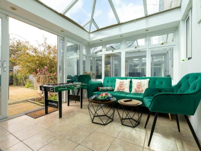 House 4 Bedroom For Rent London London 6357 ES105717738