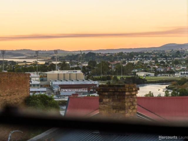 House 4 Bedroom For Rent Launceston TAS ES106030212