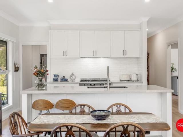 House 4 Bedroom For Rent LANCEFIELD VIC ES106068509