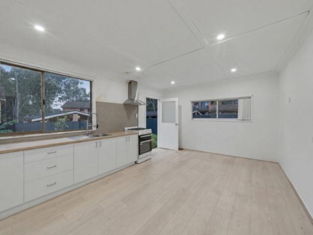 House 4 Bedroom For Rent Leumeah NSW 750 ES106063775