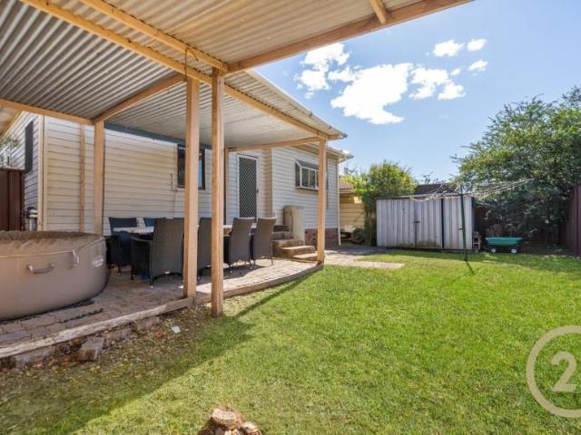House 4 Bedroom For Rent Lurnea, NSW ES104867527